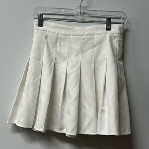 White Pleated Tennis Style Mini Skirt 100% Polyester Size 8-10